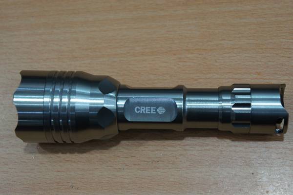 den-pin-sieu-sang-cree-c74-hop-kim_1060 Đèn Pin Siêu sáng Cree C74 hợp kim