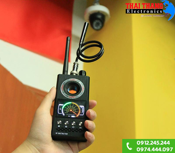may-phat-hien-camera-nguy-trang-dt068_2 Thiết bị phát hiện camera, GPS, điện thoại DT068